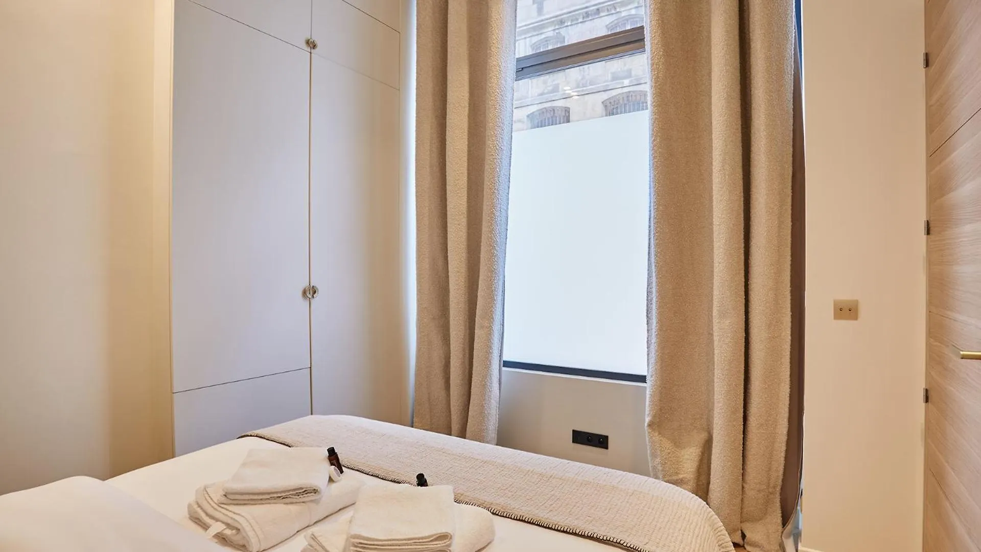 Sublime Apartment Louvre Concorde Museum By Studio Prestige Paris
